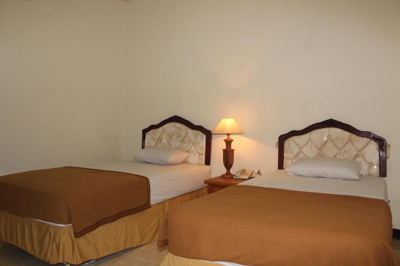 Sinar Bintang Hotel Cepu Ngoại thất bức ảnh