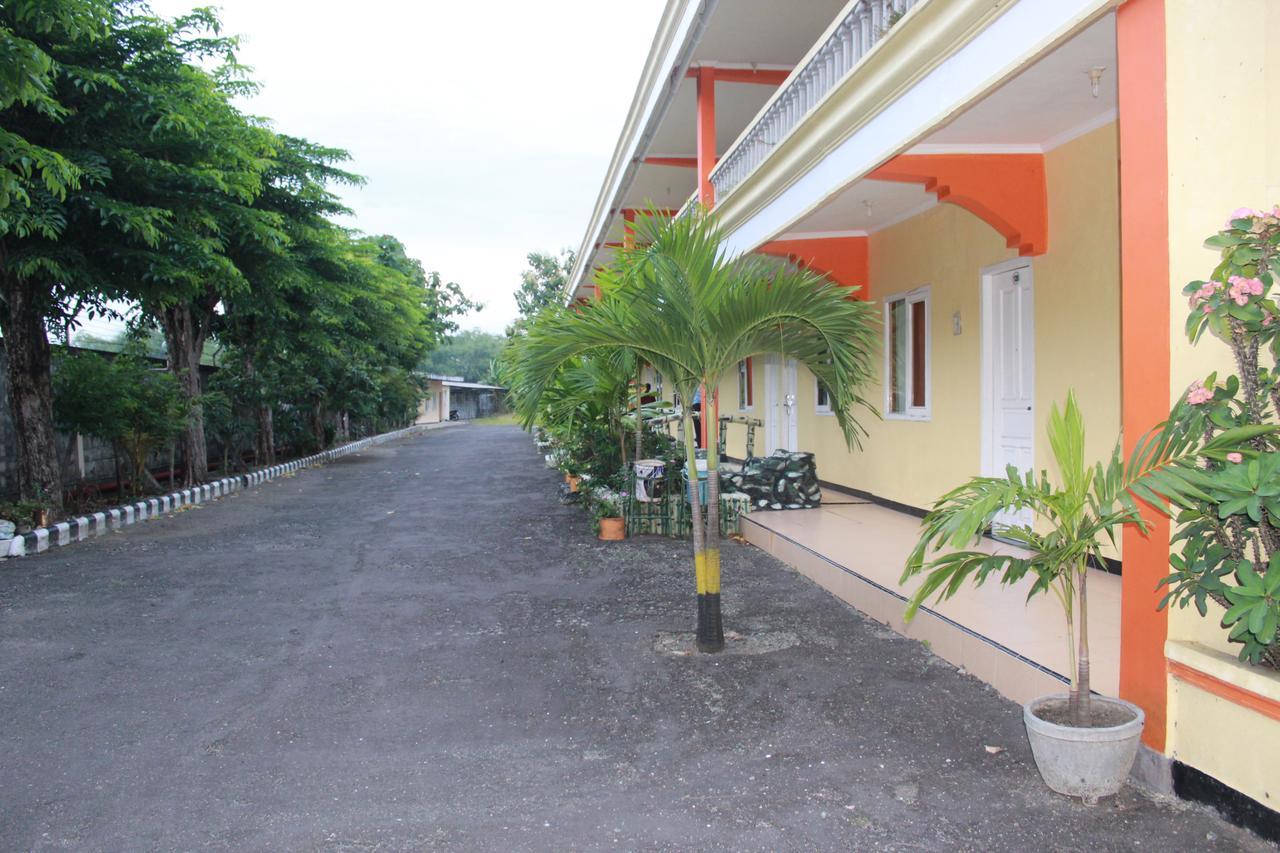 Sinar Bintang Hotel Cepu Ngoại thất bức ảnh