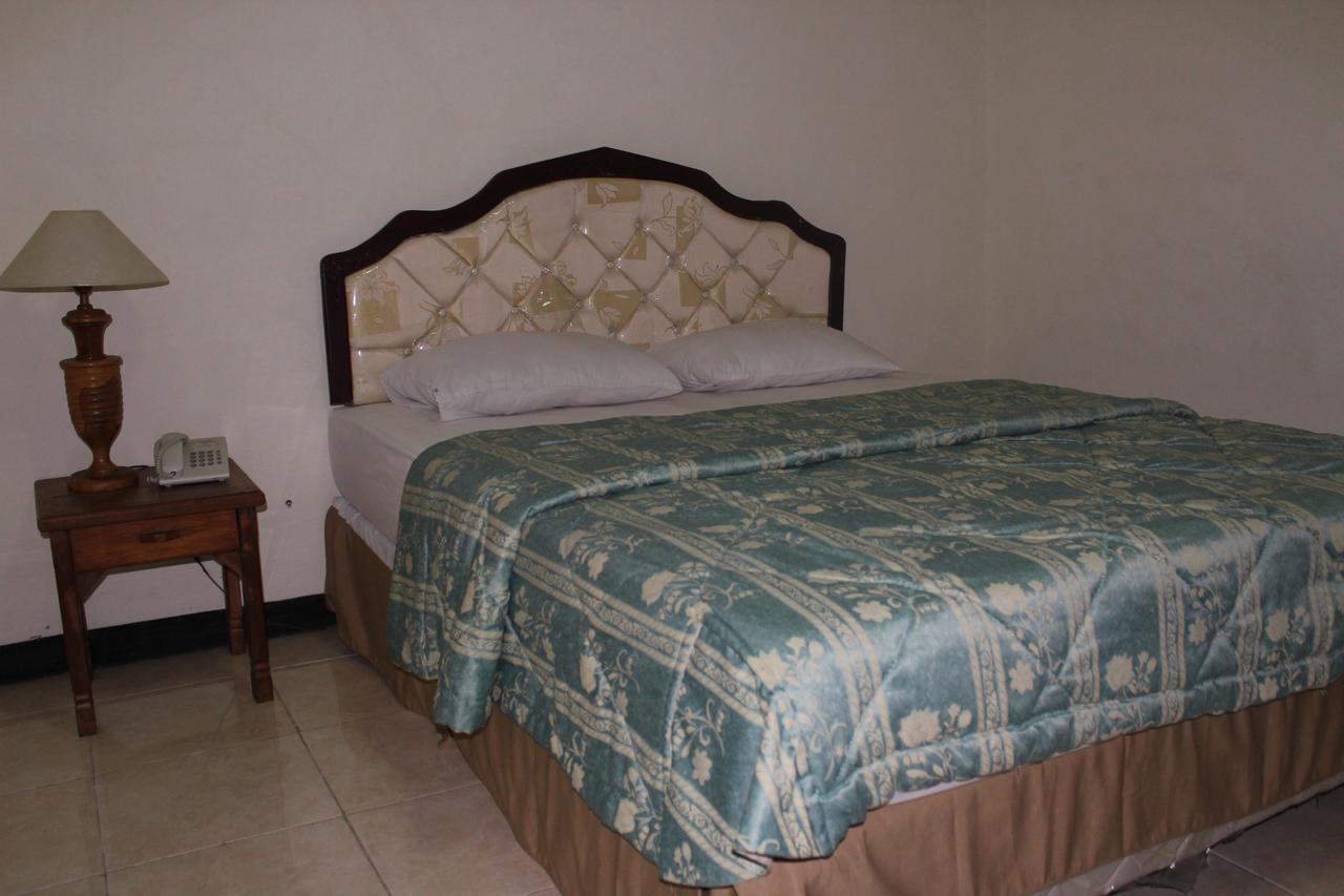 Sinar Bintang Hotel Cepu Ngoại thất bức ảnh